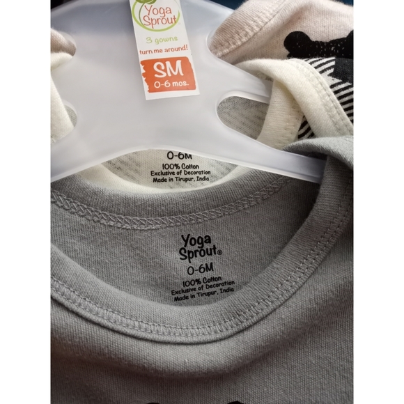 Yoga Sprout Baby Gowns 0-6 mos - Picture 6 of 6